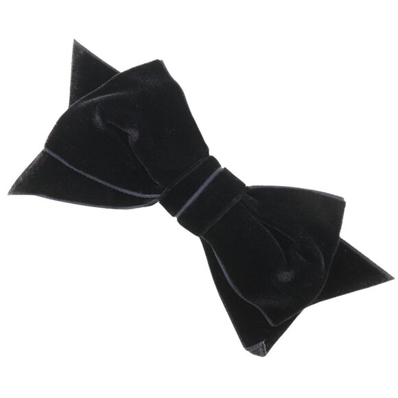 CHANEL Black Brooch - Picture 1 of 5